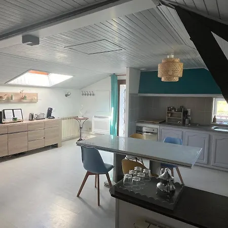 Maison Calme Et Chaleureuse Au Coeur Du Bearn بيت للعطل Berenx